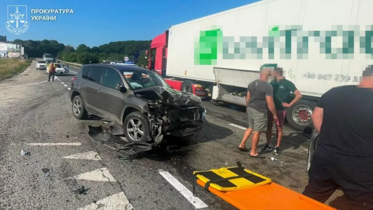 Потрійна ДТП на об'їзній Львова: деталі аварії та наслідки