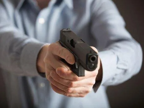 Напад зі стартовим пістолетом у Львові: як захиститися від хуліганства
