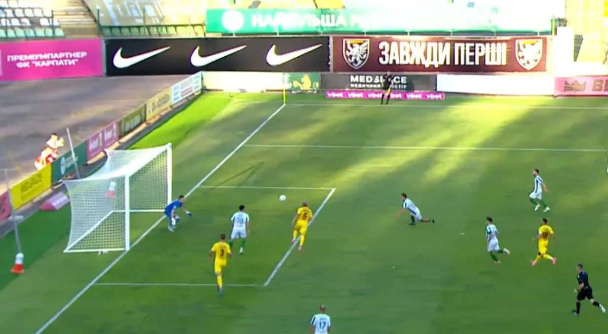 «Карпати» розгромили «Буковину» 3:0 і стали лідерами УПЛ