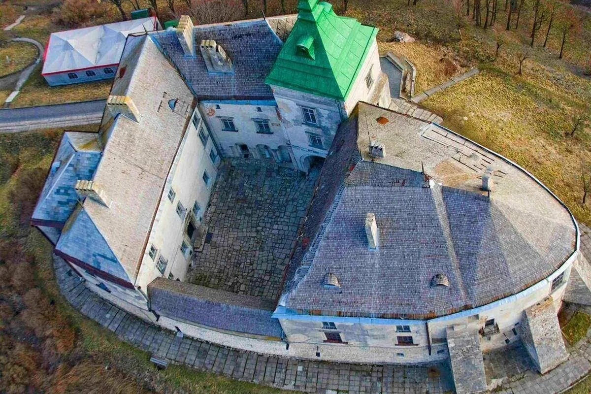 Олеський замок: 10 цікавих фактів про легендарну фортецю Львівщини