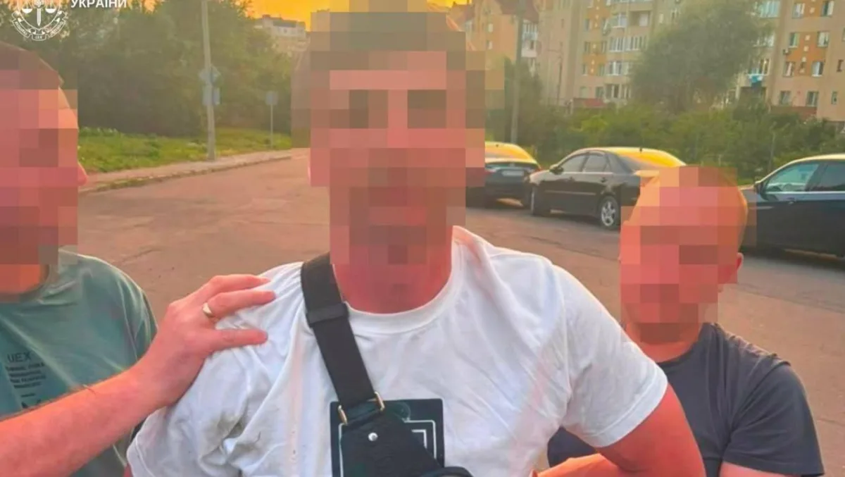 Напад з пістолетом на водія Mercedes у Винниках: як сталась крадіжка