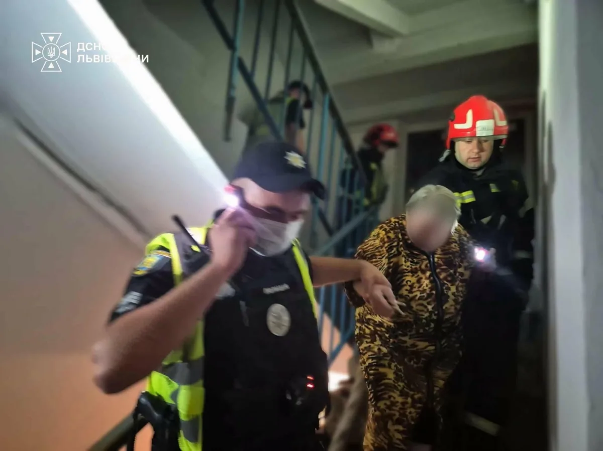 Вибух акумулятора у Львові: як рятувальники евакуювали мешканців