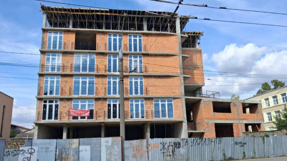 Львівська мерія судиться за скасування дозволу на самовільну багатоповерхівку
